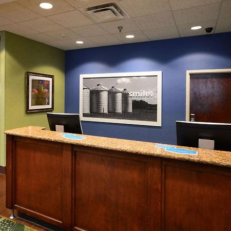 Hampton Inn Roxboro Exterior photo