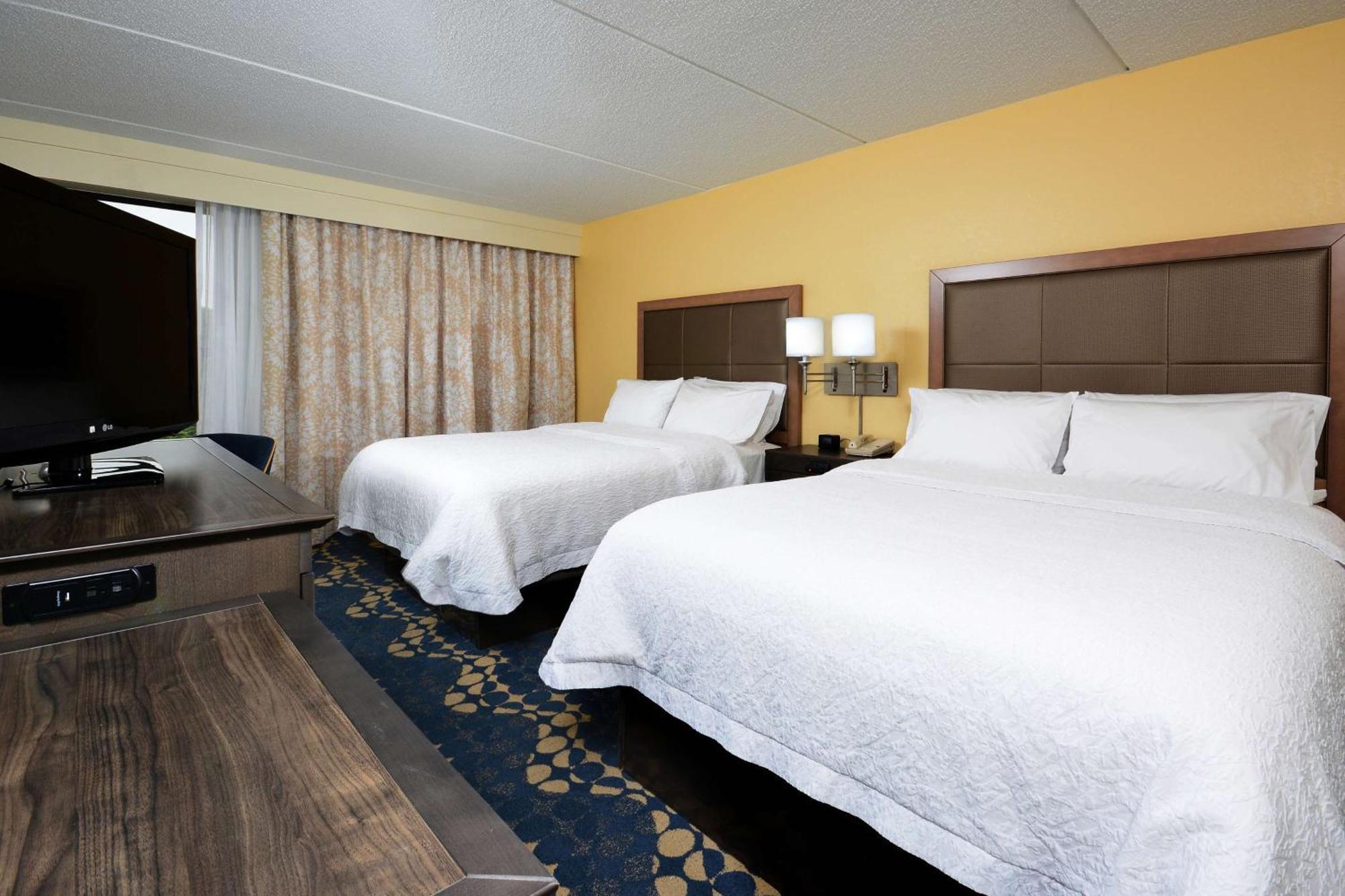 Hampton Inn Roxboro Exterior photo
