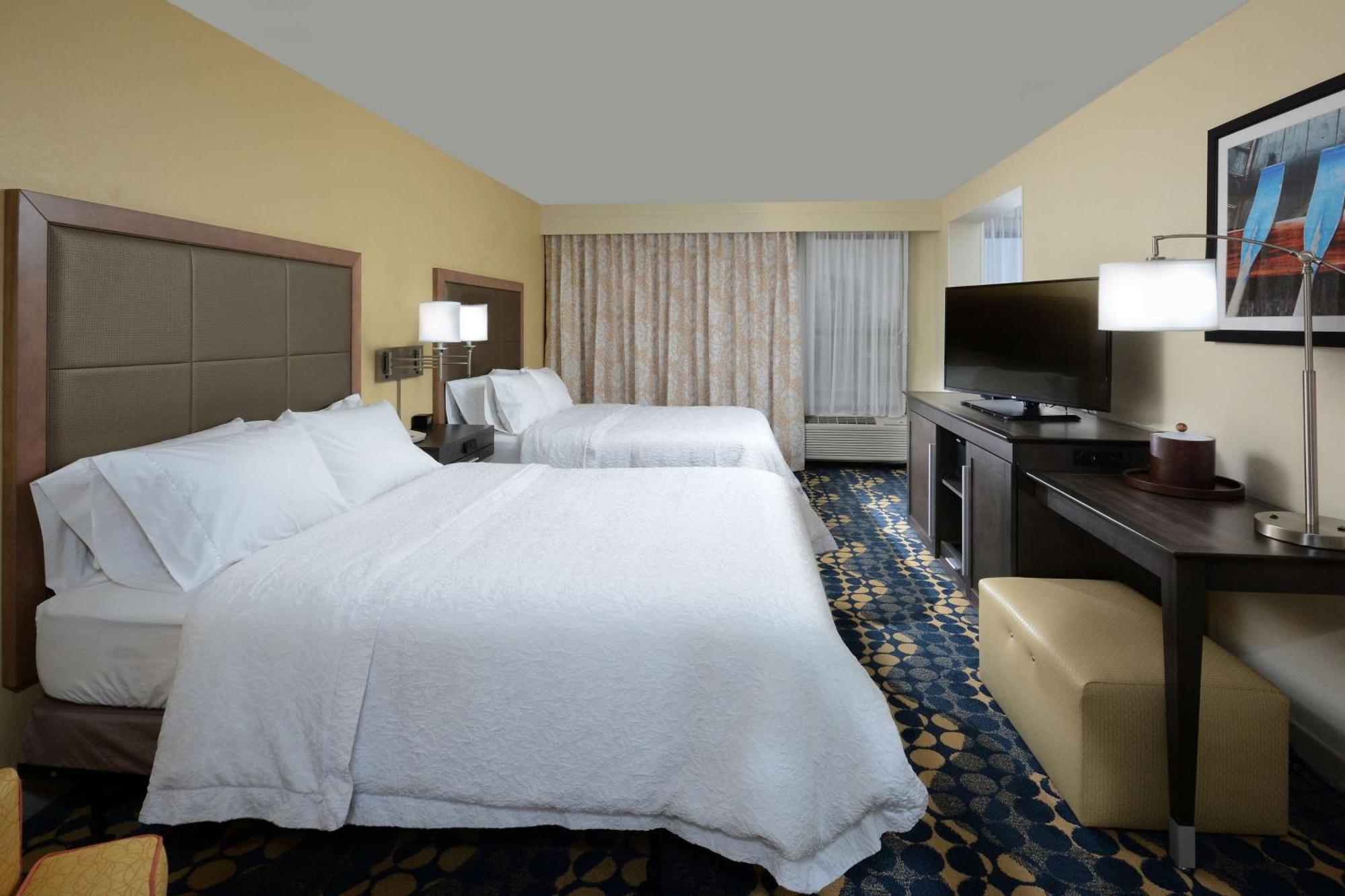 Hampton Inn Roxboro Exterior photo