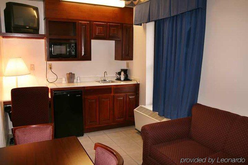Hampton Inn Roxboro Room photo
