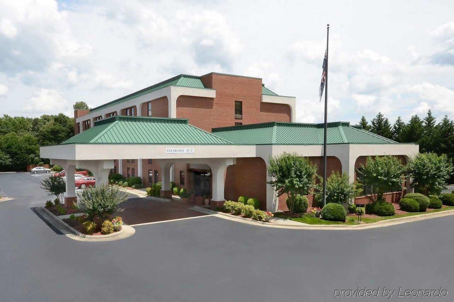 Hampton Inn Roxboro Exterior photo