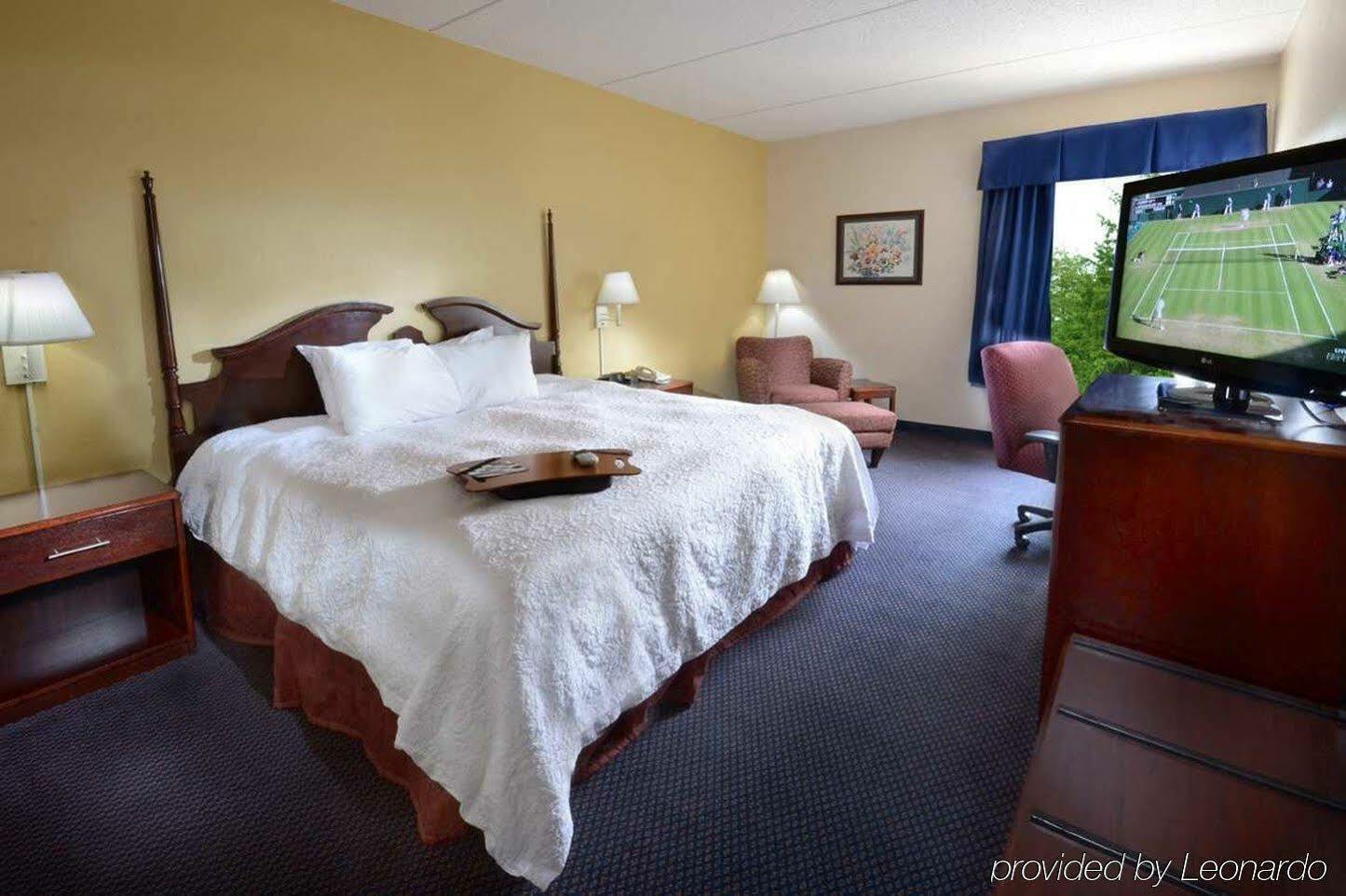 Hampton Inn Roxboro Exterior photo